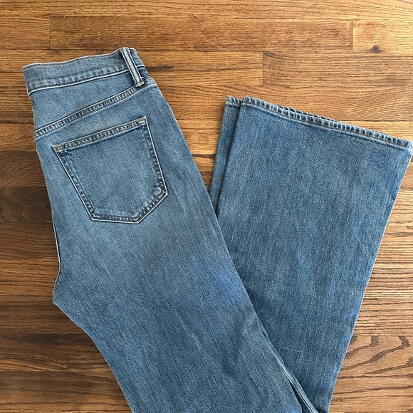 Vince Women's Bell Bottom Blue Jeans - Picture 1 of 3